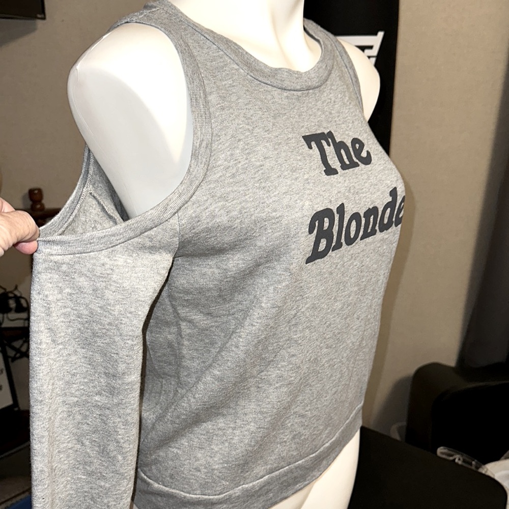 New Project Social T Small cropped sweatshirt Cold shoulder “The Blonde”